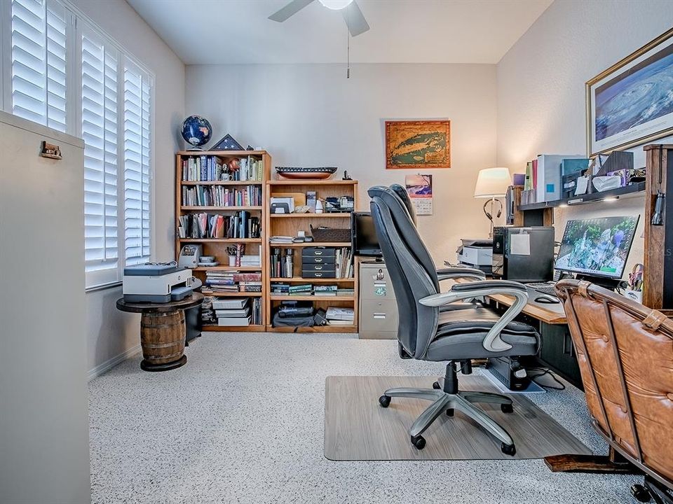 For Sale: $408,000 (2 beds, 2 baths, 1870 Square Feet)