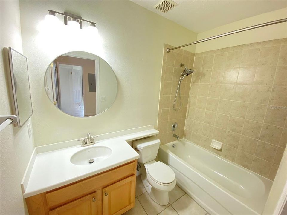 For Rent: $2,350 (3 beds, 2 baths, 1438 Square Feet)