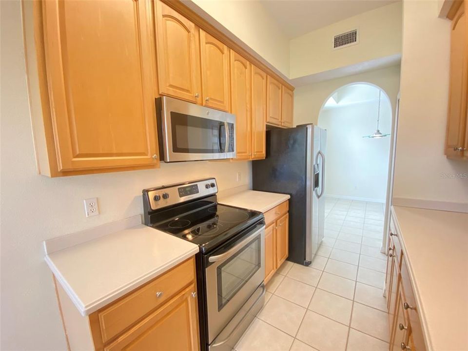 For Rent: $2,350 (3 beds, 2 baths, 1438 Square Feet)