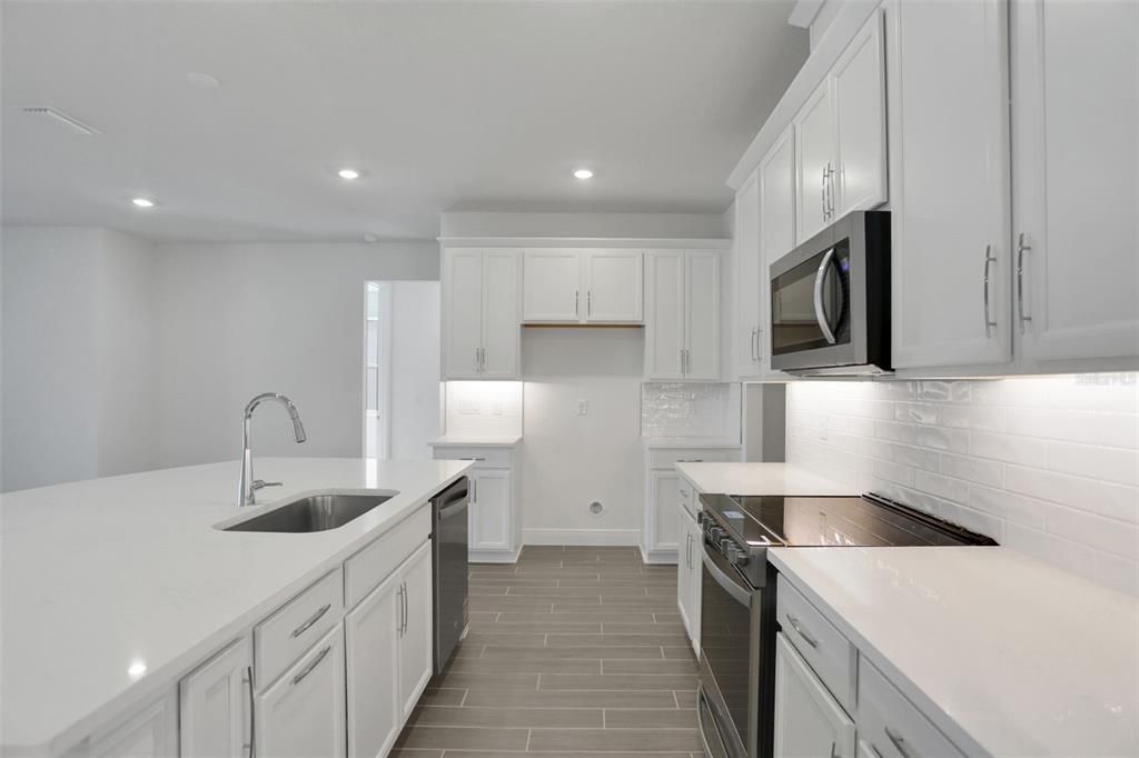 For Sale: $599,990 (4 beds, 4 baths, 3278 Square Feet)