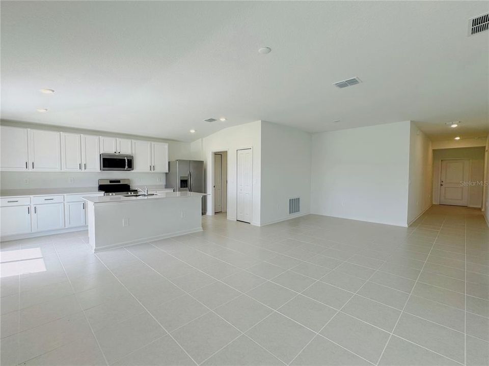 出租: $1,898 (3 贝兹, 2 浴室, 1468 平方英尺)