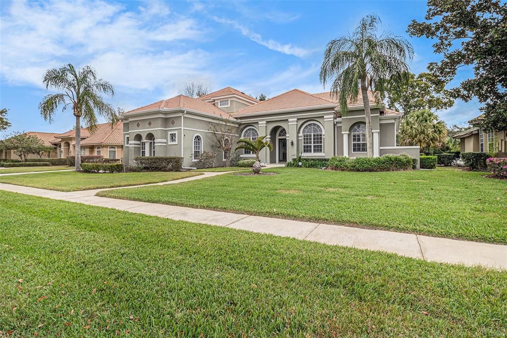 For Sale: $1,300,000 (5 beds, 4 baths, 4440 Square Feet)