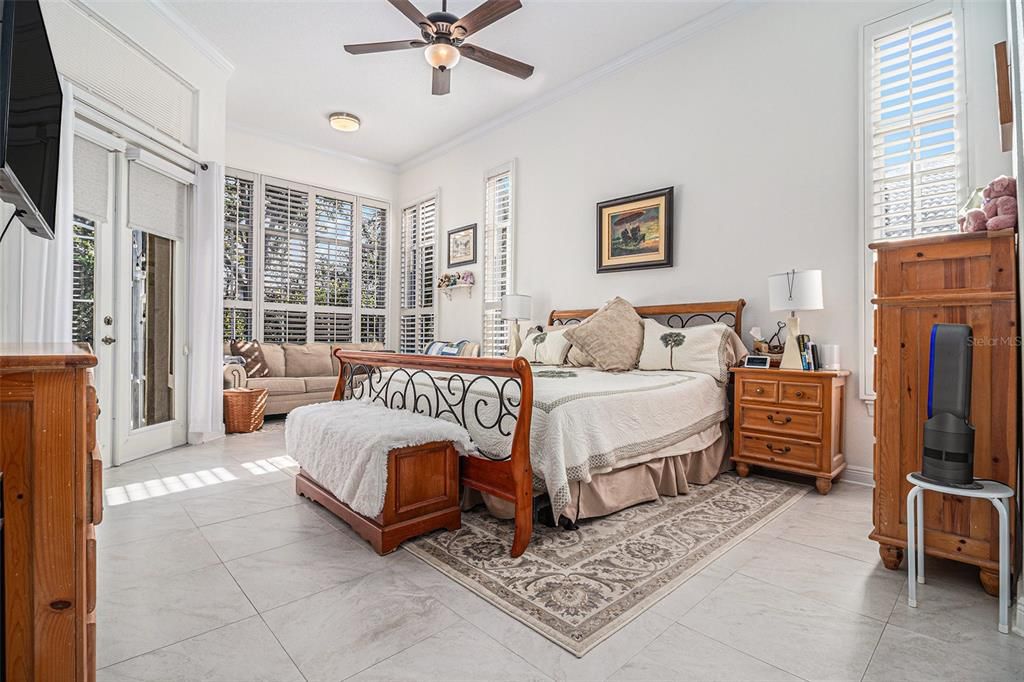 For Sale: $1,300,000 (5 beds, 4 baths, 4440 Square Feet)