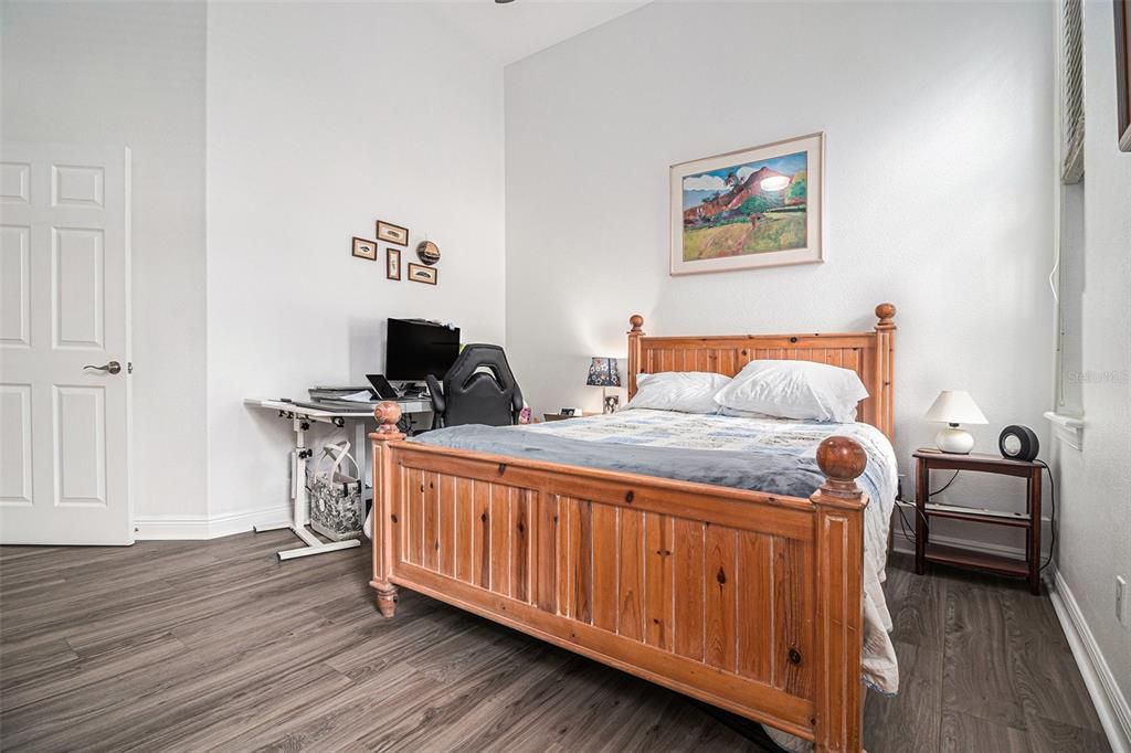 For Sale: $1,300,000 (5 beds, 4 baths, 4440 Square Feet)