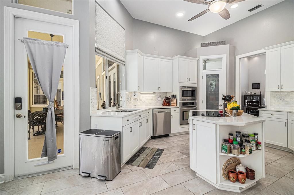 For Sale: $1,300,000 (5 beds, 4 baths, 4440 Square Feet)