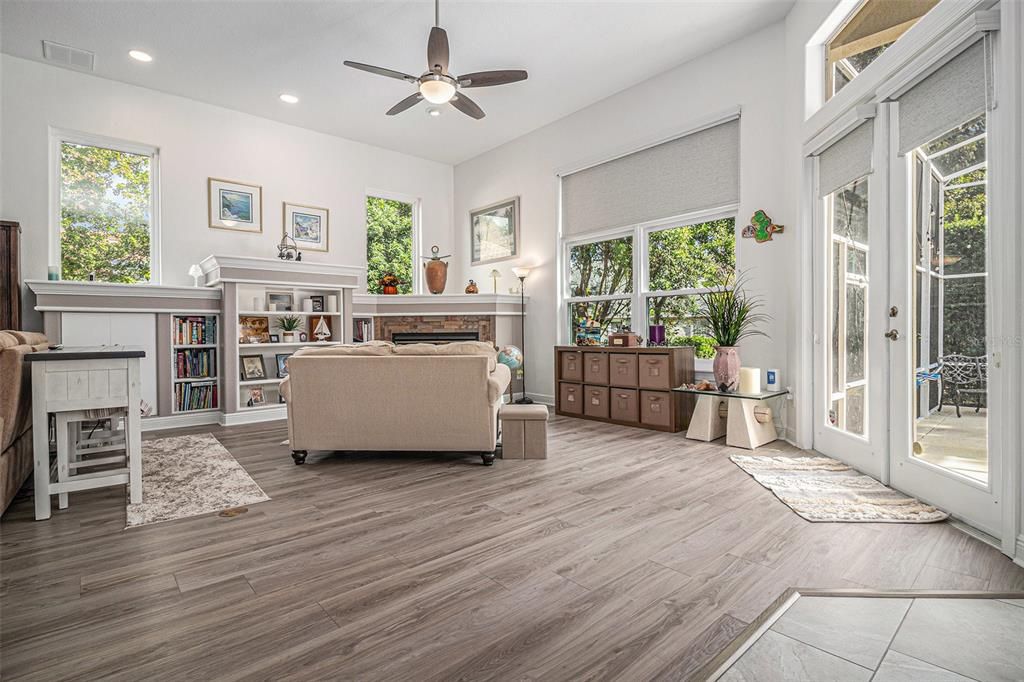 For Sale: $1,300,000 (5 beds, 4 baths, 4440 Square Feet)