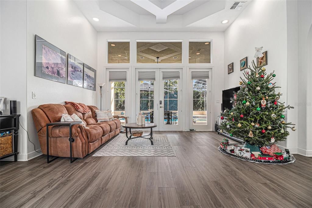 For Sale: $1,300,000 (5 beds, 4 baths, 4440 Square Feet)