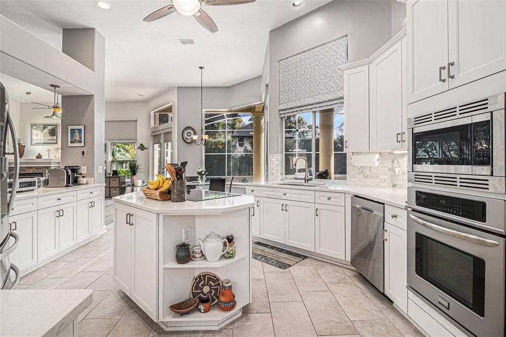 For Sale: $1,300,000 (5 beds, 4 baths, 4440 Square Feet)