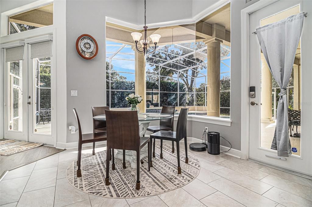 For Sale: $1,300,000 (5 beds, 4 baths, 4440 Square Feet)