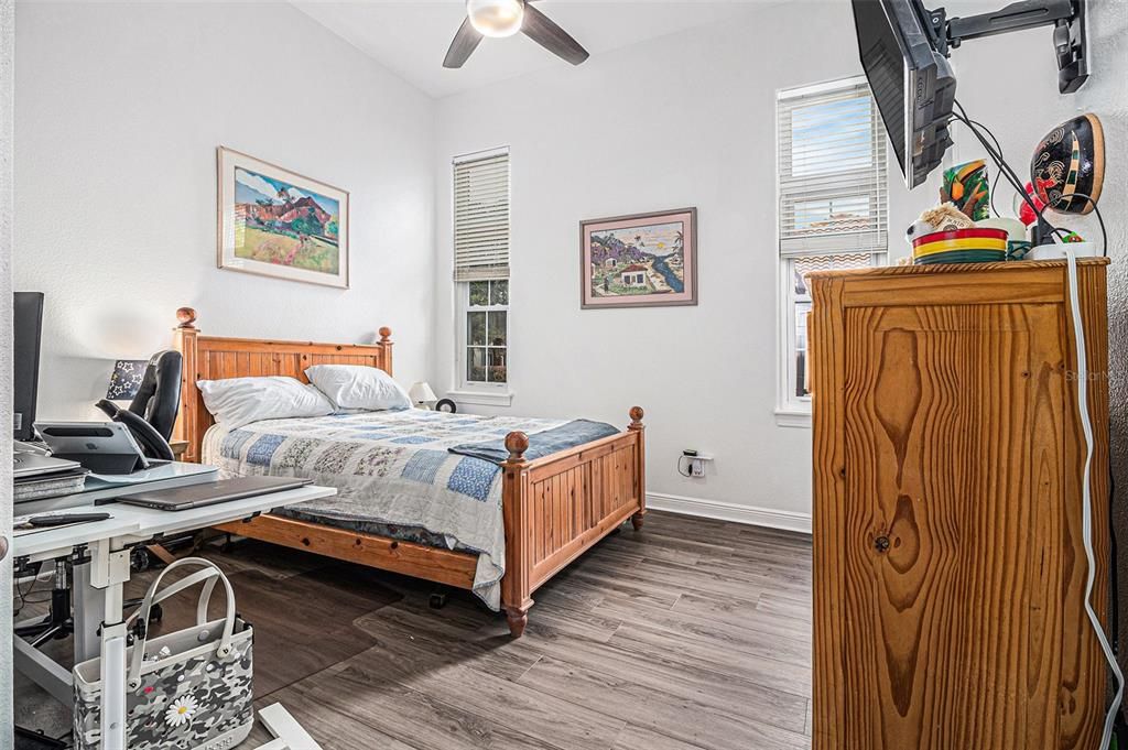 For Sale: $1,300,000 (5 beds, 4 baths, 4440 Square Feet)