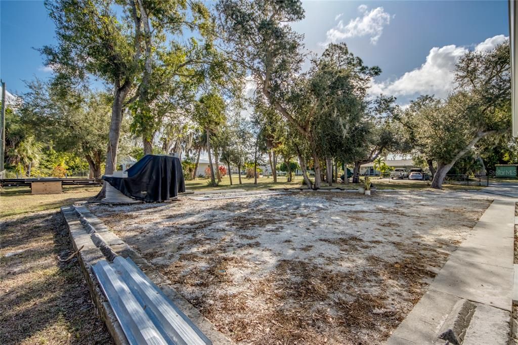 For Sale: $650,000 (3 beds, 2 baths, 1330 Square Feet)