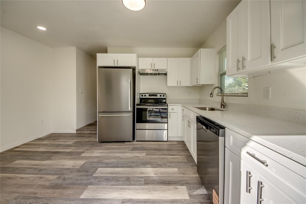 For Sale: $650,000 (3 beds, 2 baths, 1330 Square Feet)