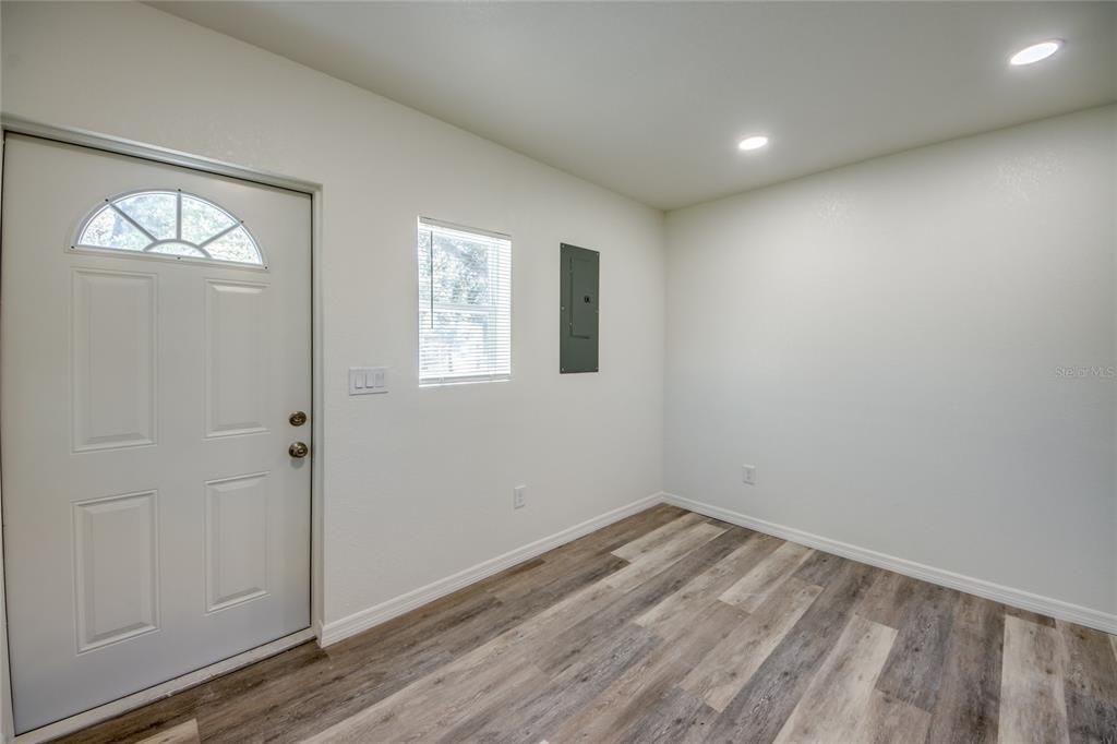 For Sale: $650,000 (3 beds, 2 baths, 1330 Square Feet)