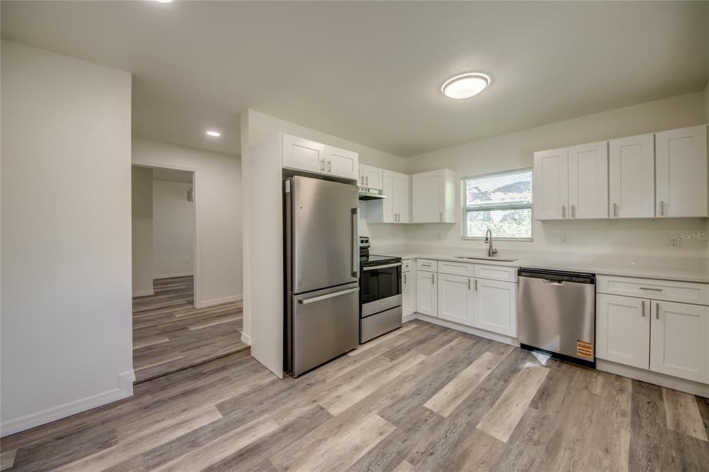 For Sale: $650,000 (3 beds, 2 baths, 1330 Square Feet)