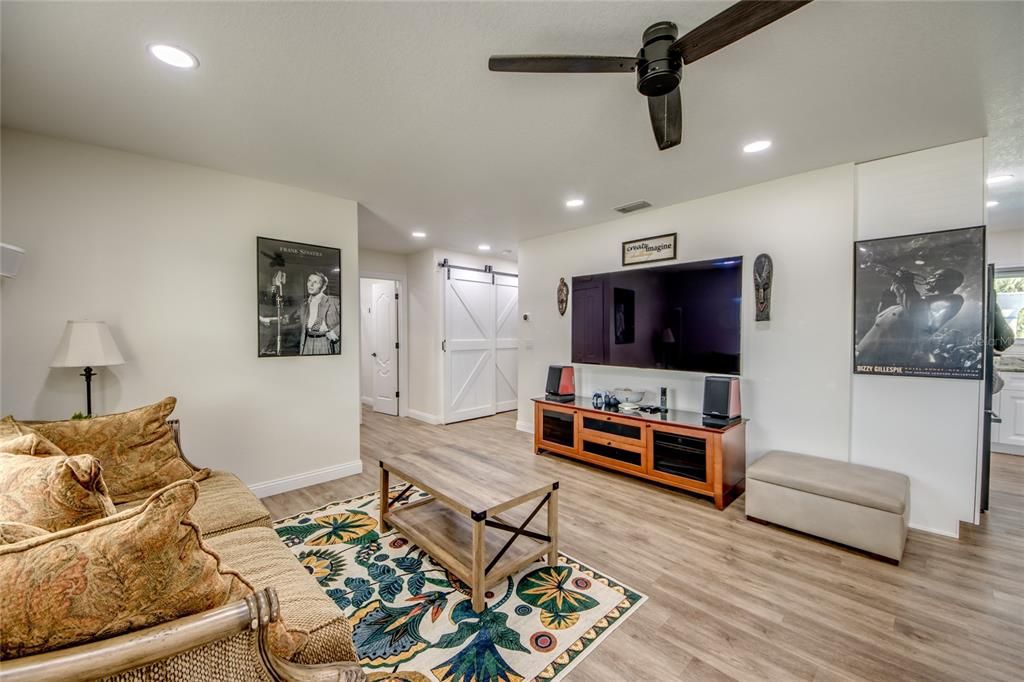 For Sale: $650,000 (3 beds, 2 baths, 1330 Square Feet)