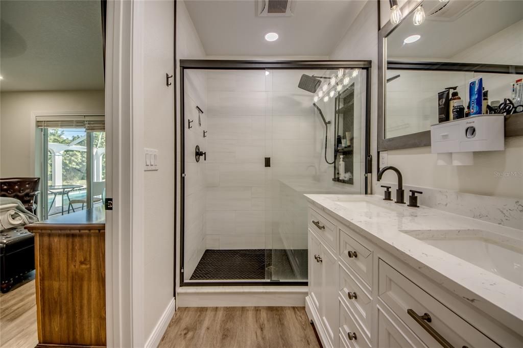 For Sale: $650,000 (3 beds, 2 baths, 1330 Square Feet)