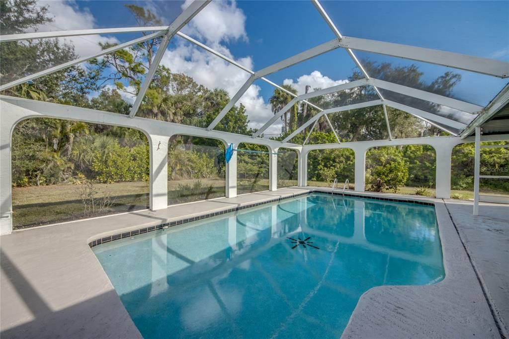 For Sale: $650,000 (3 beds, 2 baths, 1330 Square Feet)