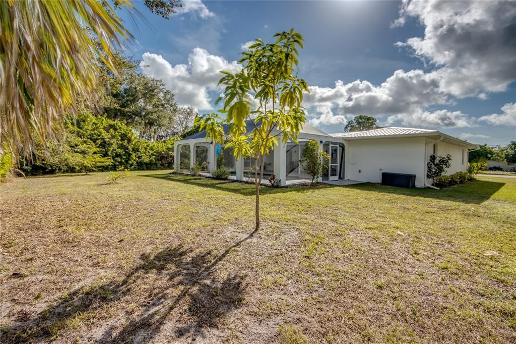 For Sale: $650,000 (3 beds, 2 baths, 1330 Square Feet)