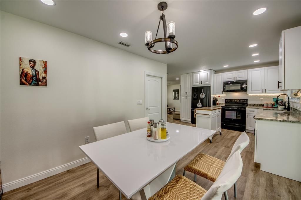 For Sale: $650,000 (3 beds, 2 baths, 1330 Square Feet)