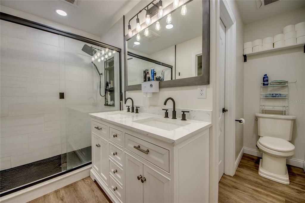 For Sale: $650,000 (3 beds, 2 baths, 1330 Square Feet)