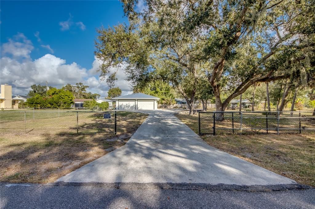 For Sale: $650,000 (3 beds, 2 baths, 1330 Square Feet)