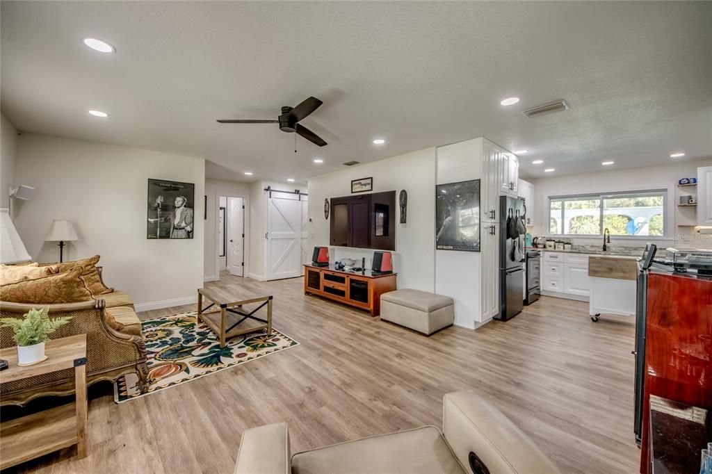 For Sale: $650,000 (3 beds, 2 baths, 1330 Square Feet)