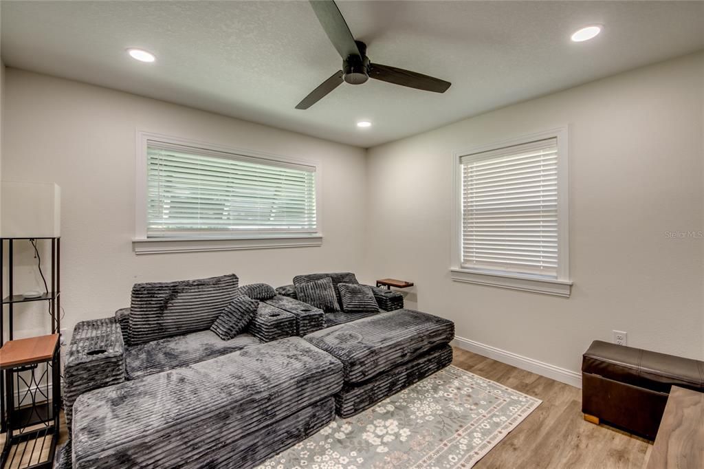 For Sale: $650,000 (3 beds, 2 baths, 1330 Square Feet)