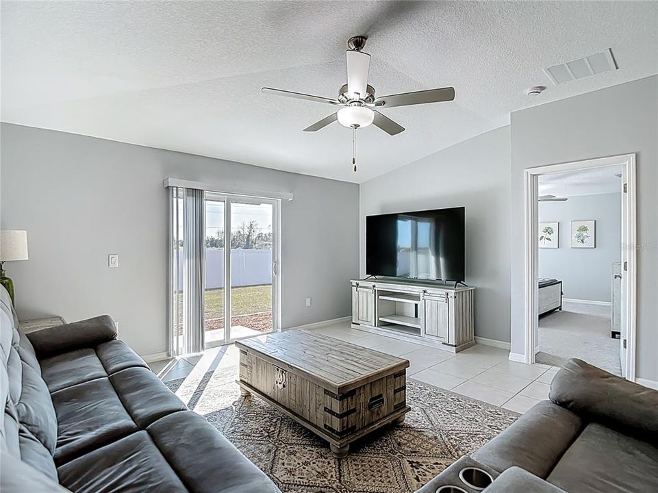 For Sale: $332,900 (4 beds, 2 baths, 1849 Square Feet)