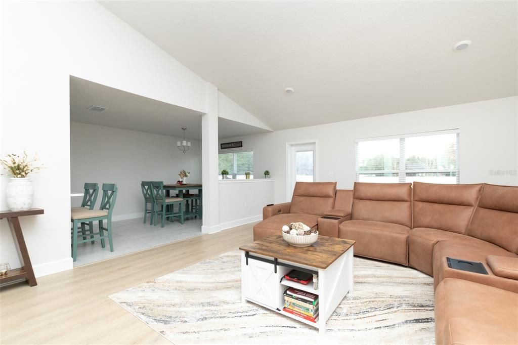 待售: $595,000 (4 贝兹, 3 浴室, 2997 平方英尺)