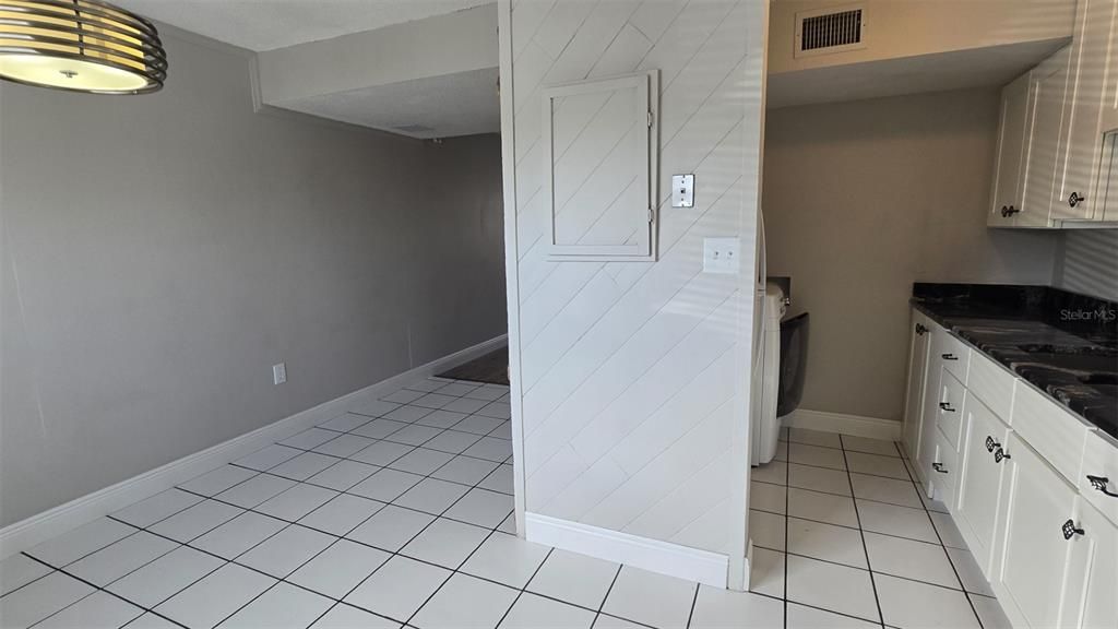 For Sale: $144,900 (2 beds, 1 baths, 900 Square Feet)