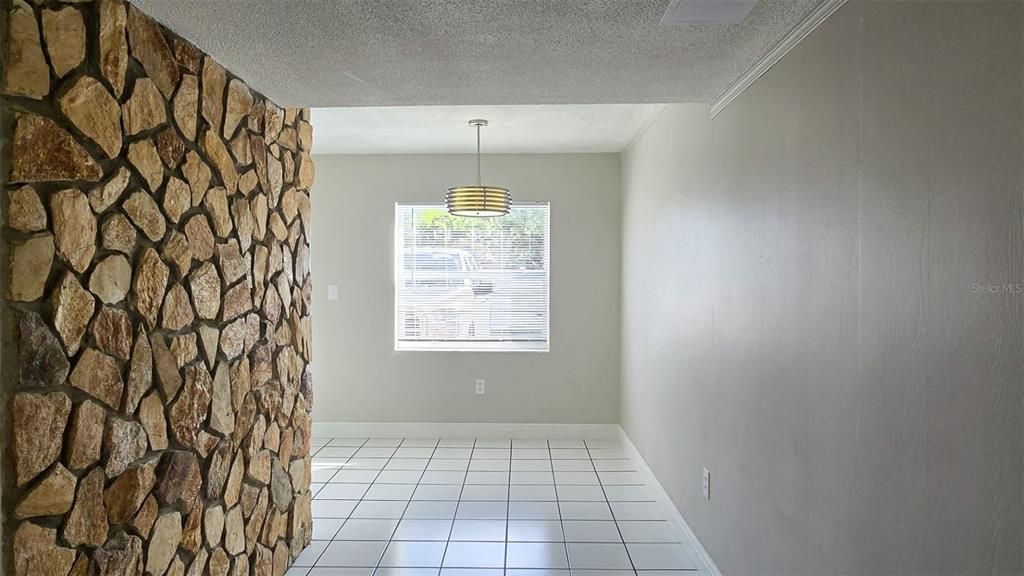 For Sale: $144,900 (2 beds, 1 baths, 900 Square Feet)