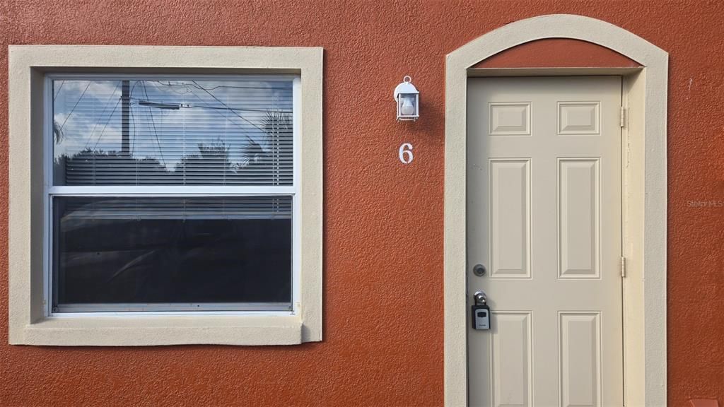 For Sale: $144,900 (2 beds, 1 baths, 900 Square Feet)