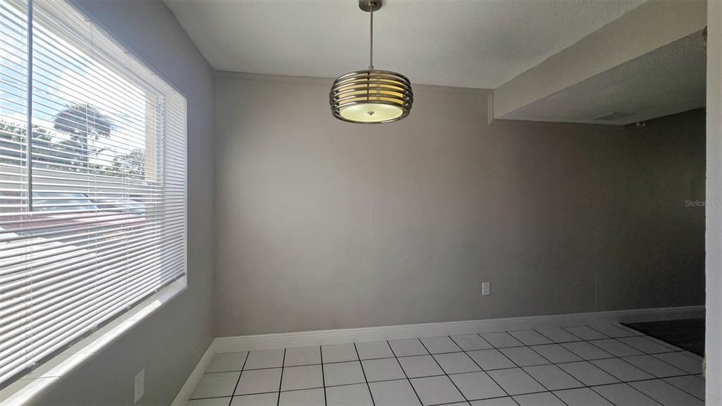 For Sale: $144,900 (2 beds, 1 baths, 900 Square Feet)