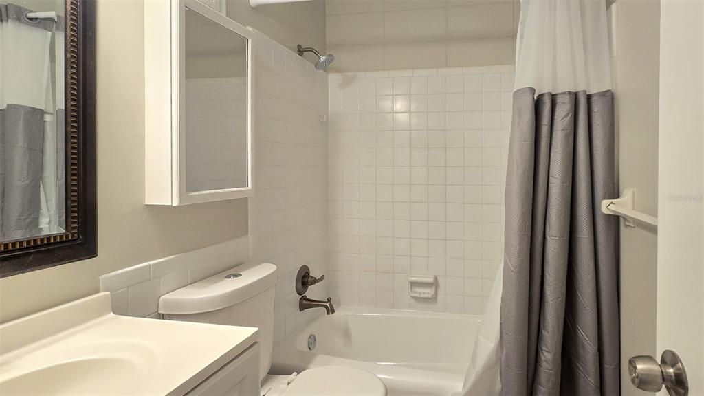 For Sale: $144,900 (2 beds, 1 baths, 900 Square Feet)