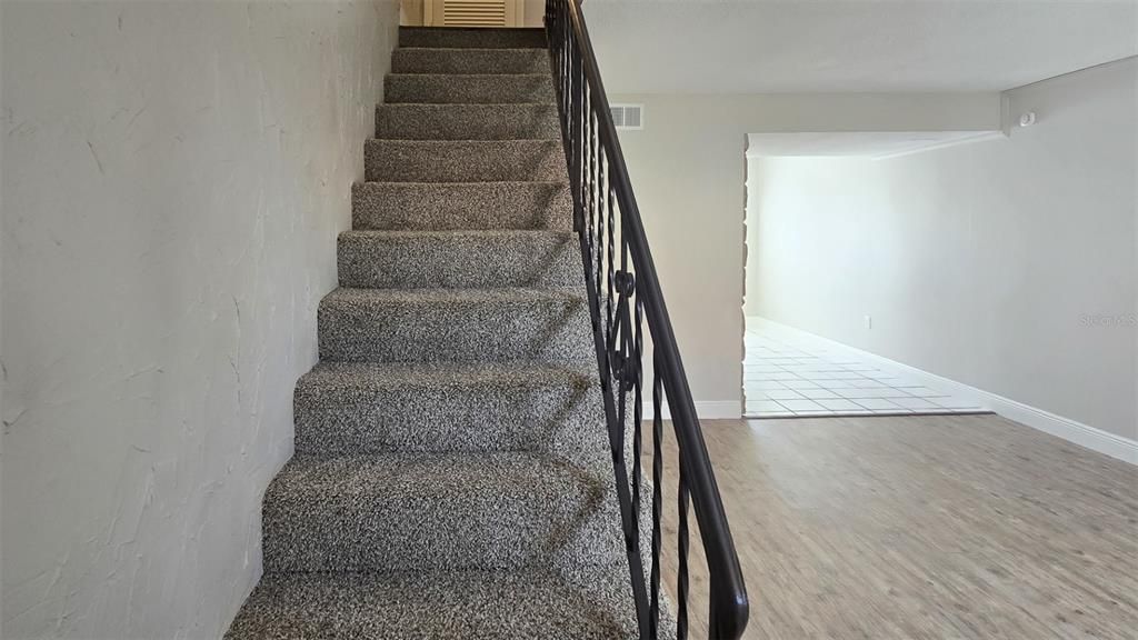 For Sale: $144,900 (2 beds, 1 baths, 900 Square Feet)