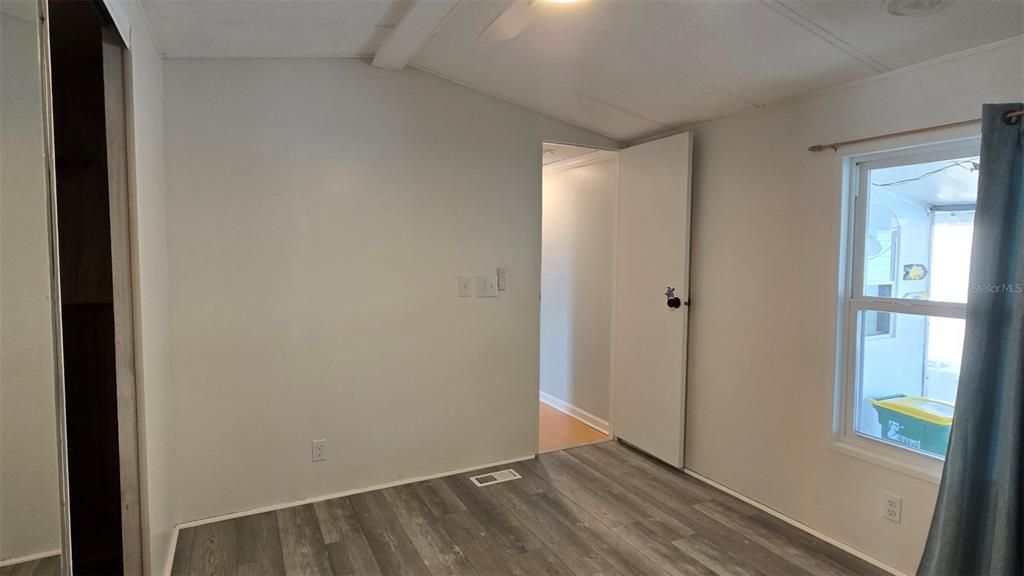 出租: $1,200 (2 贝兹, 2 浴室, 818 平方英尺)