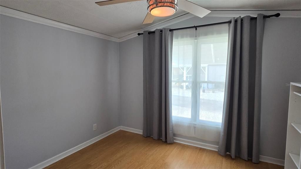 出租: $1,200 (2 贝兹, 2 浴室, 818 平方英尺)