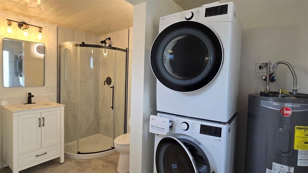 出租: $1,200 (2 贝兹, 2 浴室, 818 平方英尺)