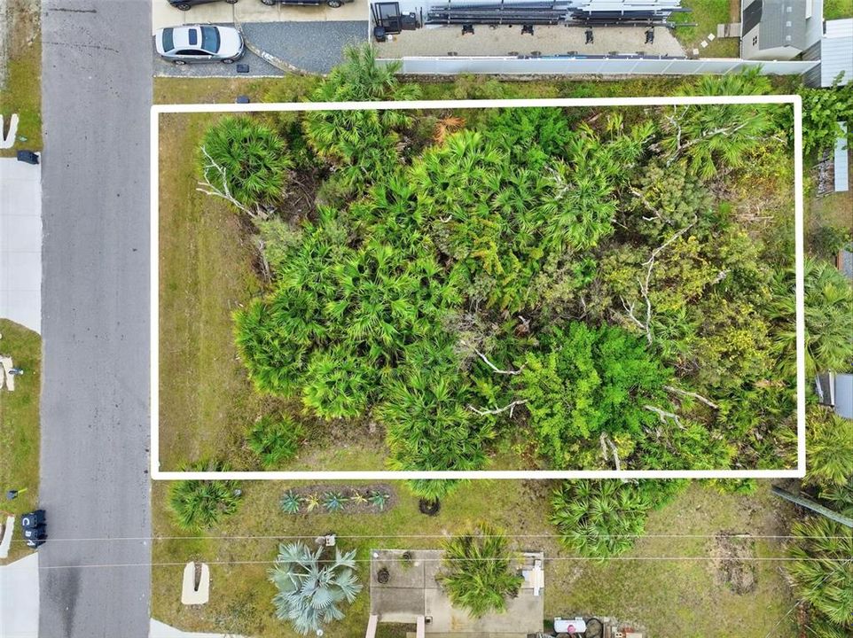 На продажу: $195,000 (0.18 acres)