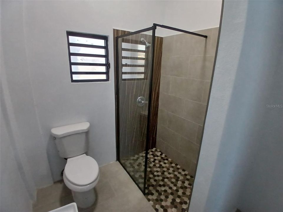 На продажу: $650,000 (8 спален, 0 ванн, 3000 Квадратных фут)