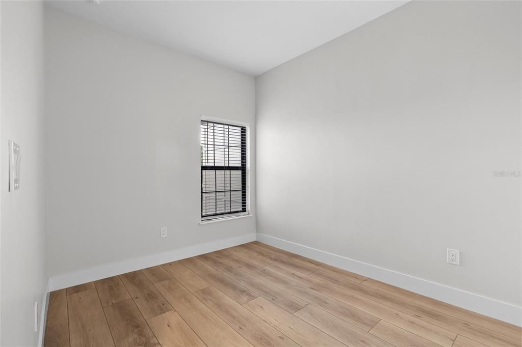 For Sale: $709,900 (3 beds, 2 baths, 2277 Square Feet)