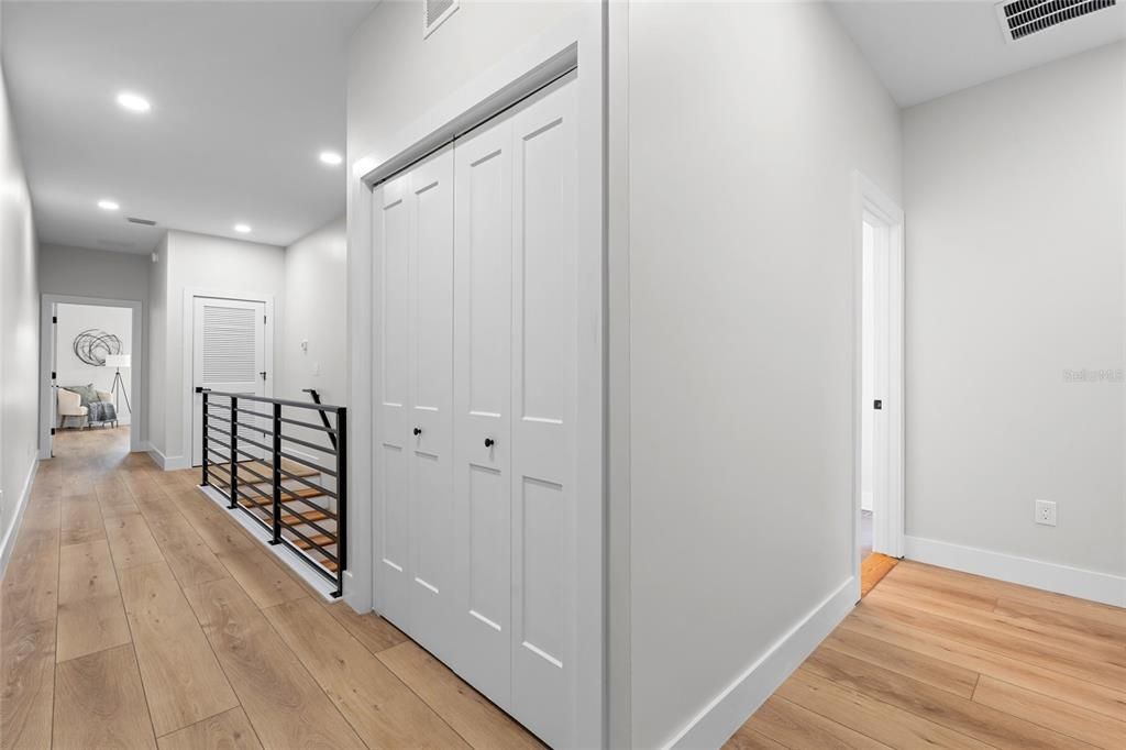 For Sale: $709,900 (3 beds, 2 baths, 2277 Square Feet)