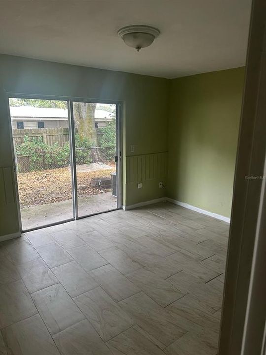 En Renta: $1,095 (1 camas, 1 baños, 2975 Pies cuadrados)