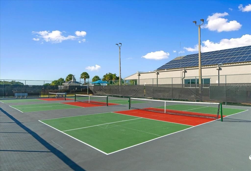 For Sale: $179,950 (2 beds, 2 baths, 1249 Square Feet)