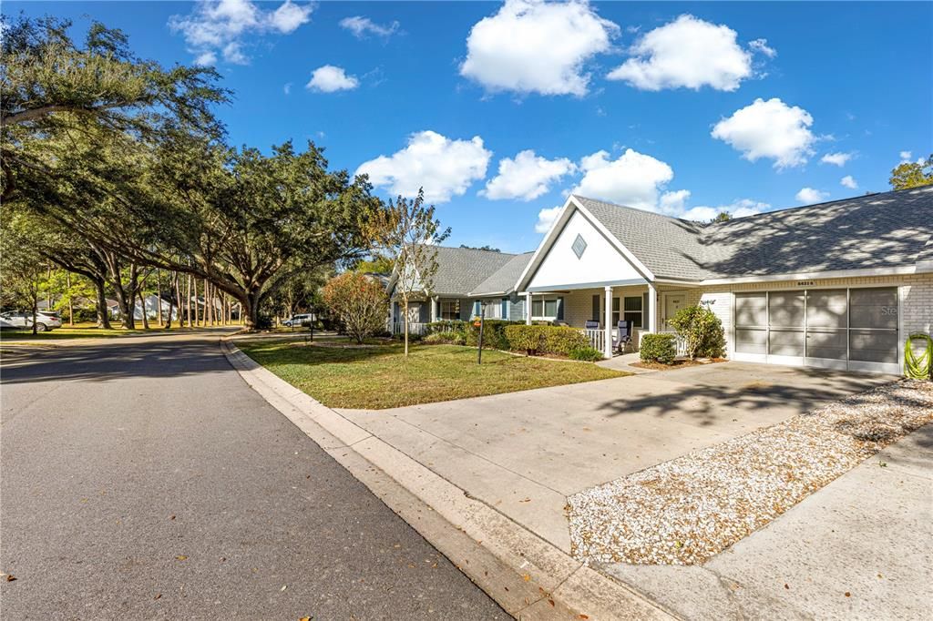 For Sale: $179,950 (2 beds, 2 baths, 1249 Square Feet)