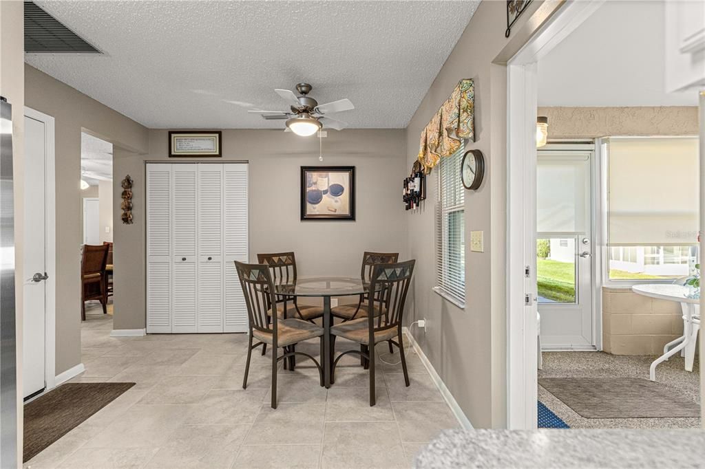 For Sale: $179,950 (2 beds, 2 baths, 1249 Square Feet)