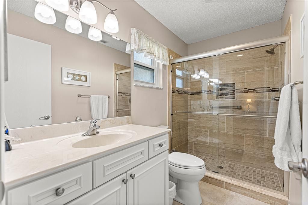 For Sale: $179,950 (2 beds, 2 baths, 1249 Square Feet)