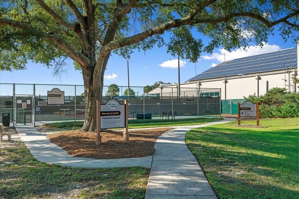 For Sale: $179,950 (2 beds, 2 baths, 1249 Square Feet)