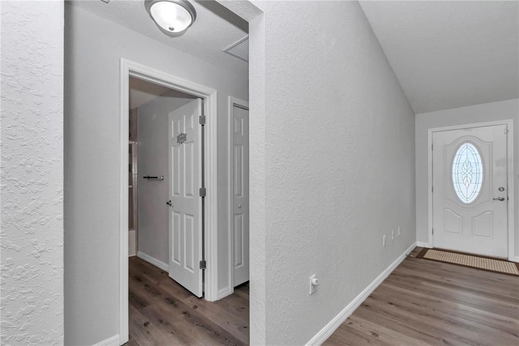 На продажу: $290,000 (3 спален, 2 ванн, 1352 Квадратных фут)