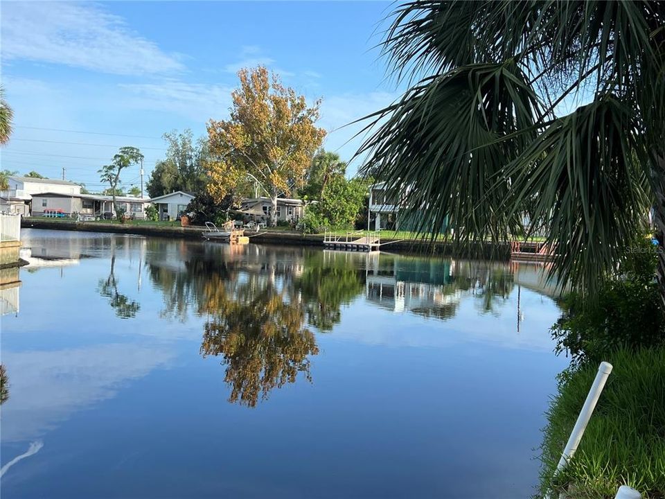 На продажу: $94,900 (0.13 acres)